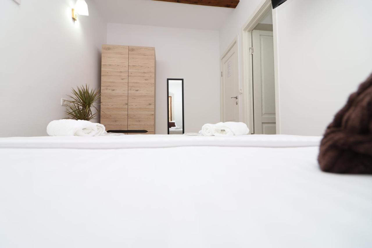 Gaia Bed and Breakfast Vlorë Esterno foto