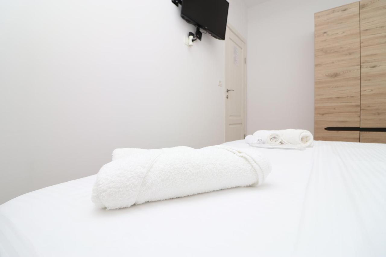 Gaia Bed and Breakfast Vlorë Esterno foto