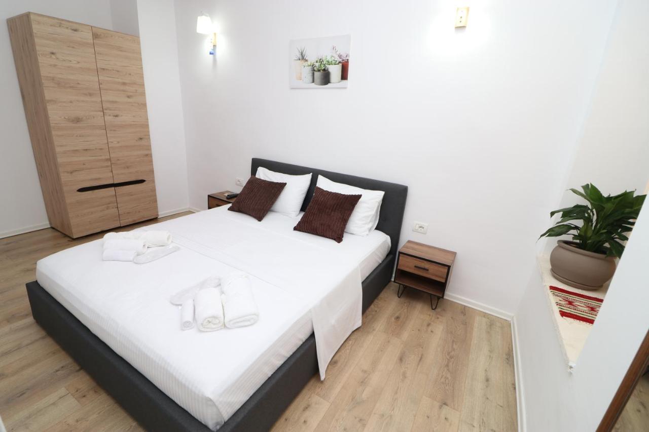 Gaia Bed and Breakfast Vlorë Esterno foto